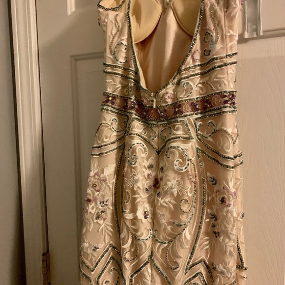 Ellie Wilde Size 2 Gorgeous Beaded Prom Gown - Picture 8 of 12